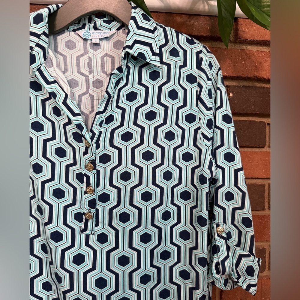 Escapada Hexagon Patterned 3/4 sleeve top